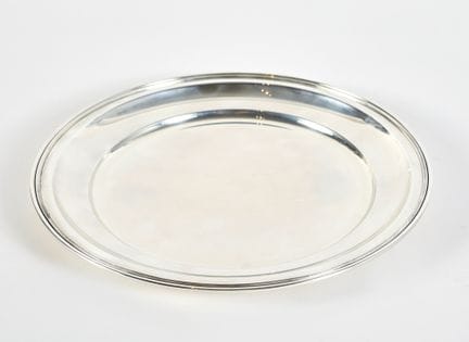 Silver plate    2 x 31 cm (diameter)
800 silver pl