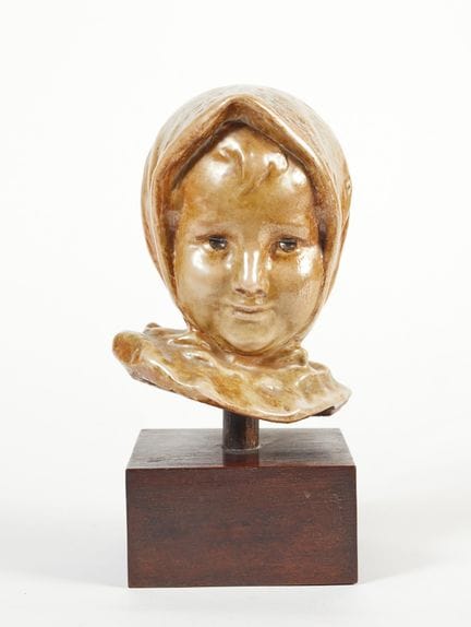 "Face of a Little Girl"    24 x 13 x 11.5 cm
PIETR