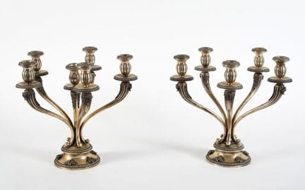 Juego de candelabros    30,5 x 32 cm (diámetro)
Pa