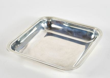 Square silver bowl    3.5 x 24 x 24 cm
Square bowl