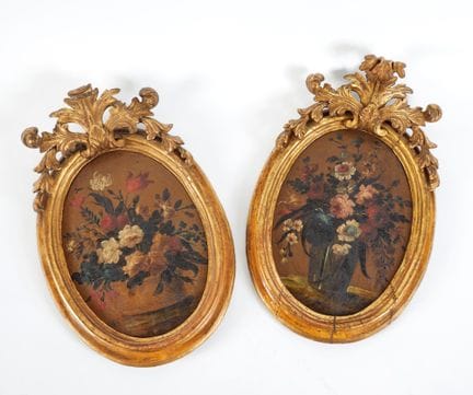 18世纪画师作品，一幅《花瓶》双联画。配同时期的画框。布面油画。每幅尺寸35×25.5厘米。