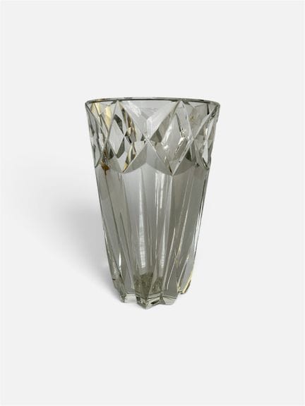 SAINT LOUIS 
Vase en cristal taillé marqué sous la