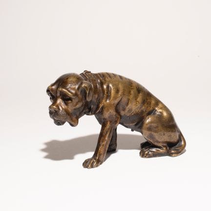 Ecole du XXe siècle
Boxer assis
Épreuve en bronze,