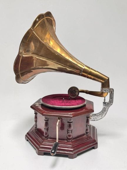 Giradischi «His Master’s Voice» The Gramophone Com