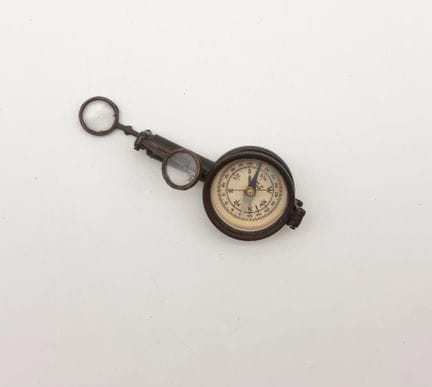 Militaria - bussola (con lenti di ingrandimento e 