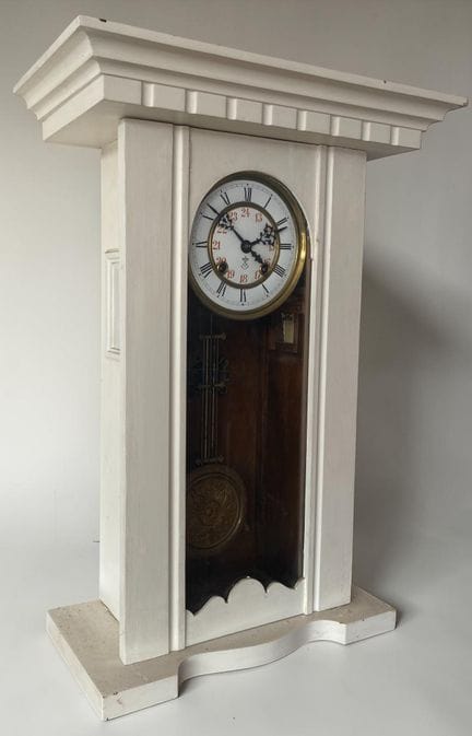 Orologio a pendolo con le iniziali GB (Gustave Bec