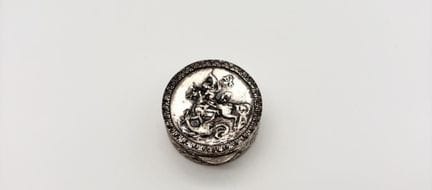 Portapillole in argento 800 tedesco decorato con u