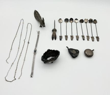 Argenteria - Set di gioielli e oggetti da vetrina 