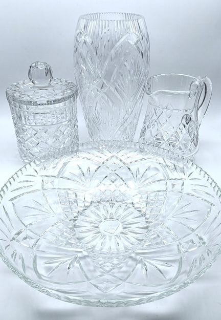 Set in cristallo composto da: 1 vaso grande (altez
