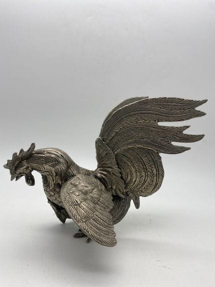 Gallo da combattimento in metallo argentato, prodo