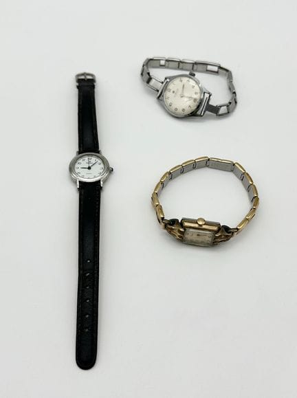 Set di tre orologi da donna, di cui uno Junghaus, 