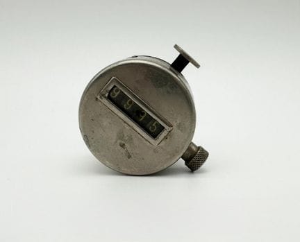 "Clicker" - contatore manuale vintage - da pulire
