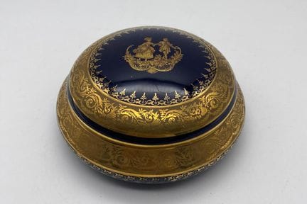 LIMOGES - Bonbonnière en porcelaine - Dimensions :