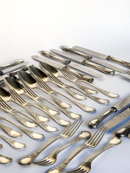 Partie de ménagère en argent (950 millièmes) à déc