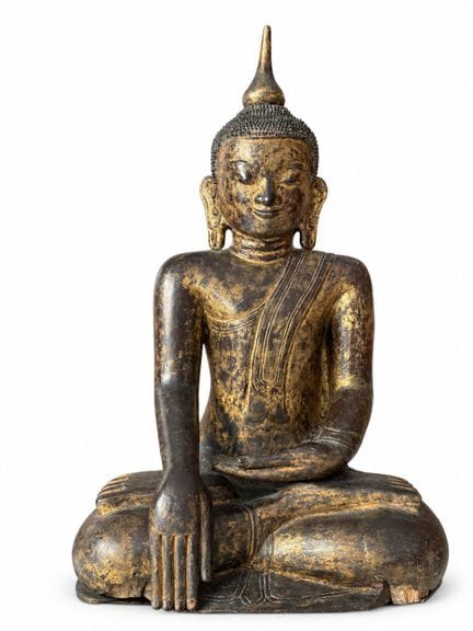 BIRMANIE - XIXe siècle
Bouddha Maravijaya en bois 