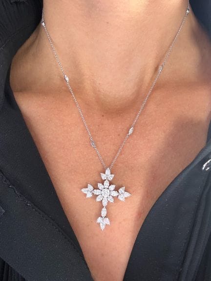 HARRY WINSTON

Pendentif en platine, modèle Symbol
