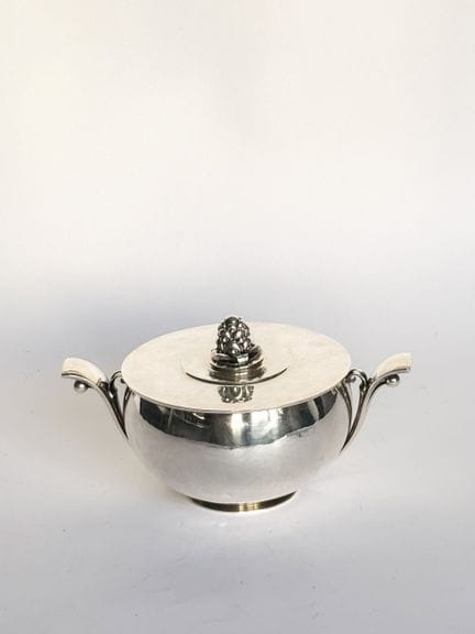 GEORG JENSEN 
Soupière en argent 925 millièmes, d’