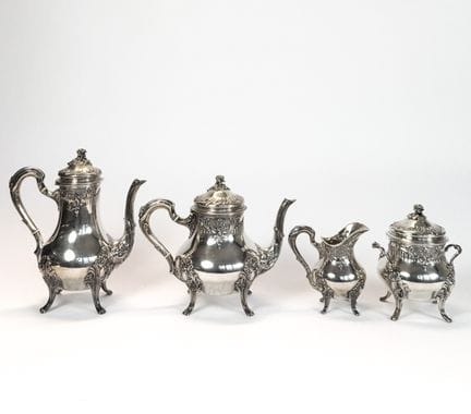 Service à thé et à café en argent composé de quatr