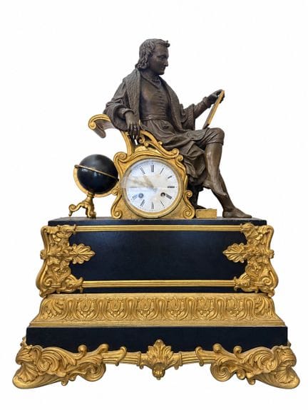 Orologio da tavolo in bronzo e marmo nero, con qua
