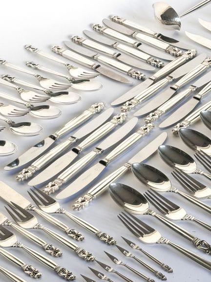 GEORG JENSEN
Ménagère en argent 925 millièmes à dé