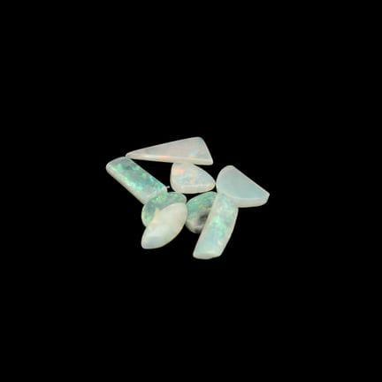 Piedras preciosas: ópalos de 3,31 ct.
Descripción 