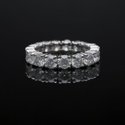 Ring 3,40 ct. Diamonds 585 White gold 14 kt.
Produ