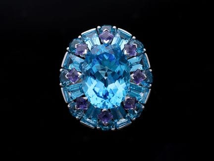 Ring 20,40 ct. Topazes, Iolites 750 White gold 18 