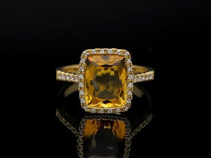 Ring 3,17 ct. Diamonds 750 Yellow gold 18 kt. New
