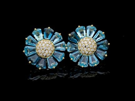 Earrings 7,43 ct. Diamonds, Topazes 750 Yellow gol