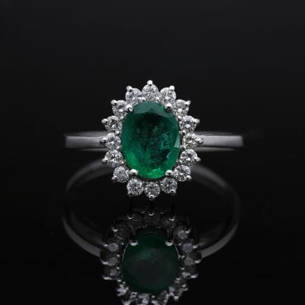 Ring 1,66 ct. Emerald, Diamonds 585 White gold 14 