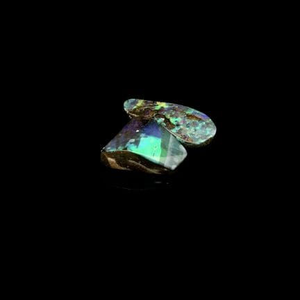 Piedras preciosas: ópalos de 13,94 ct.
Descripción