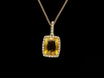 Necklace with pendant 3,13 ct. Diamonds 750 Yellow
