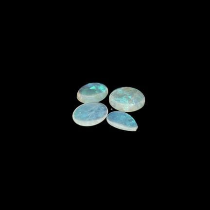 Piedras preciosas: ópalos de 3,67 ct.
Descripción 
