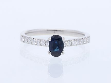 Anello 0,84 ct. Zaffiro, diamanti 750 Oro bianco 1