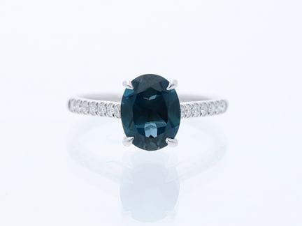 Ring 2,23 ct. Diamonds, Topaz 750 White gold 18 kt