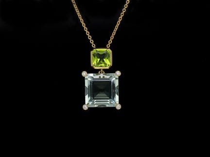 Collier 1,24 ct. Peridot, Diamonds 750 Yellow gold