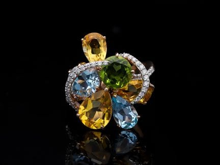 Ring 6,94 ct. Citrines, Peridots, Topazes, Diamond