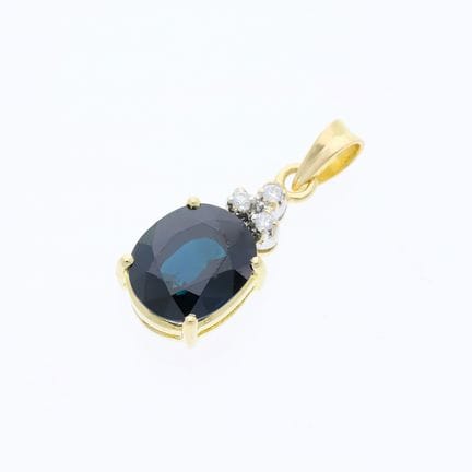 Ciondolo con zaffiro da 2,06 ct e diamanti, oro gi
