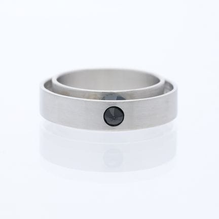 Anello con zaffiro da 0,70 ct, platino 950
Descriz