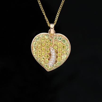 Necklace with pendant 2,72 ct. Sapphire, Diamonds 