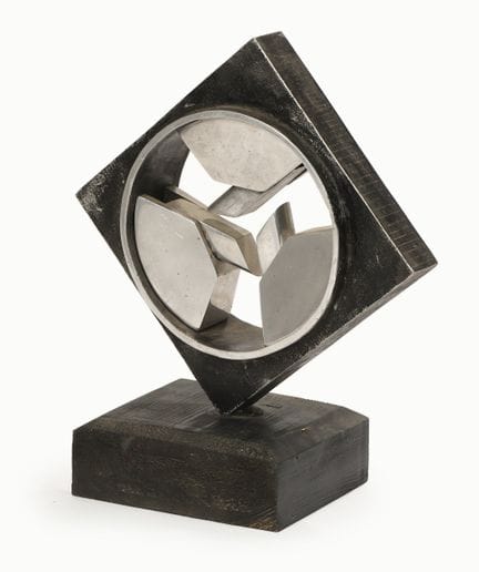 蒂博·韦斯（Thibaud WEISZ，1910-2005）
抽象作品
铝合金雕塑
染色木质底座
独