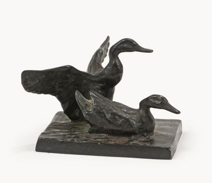 皮埃尔·埃米尔·托兰（1904—1983）
《鸭群》
带棕色古铜色调的青铜试铸件
署名
11 厘米 
