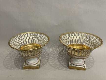 Pair of white and gold Paris porcelain BASKETS dec