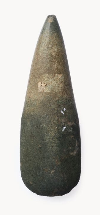 Beautiful axe with a slightly pitted central secti