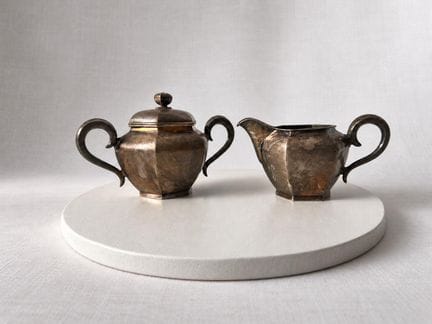 Ensemble en argent 925 comprenant un pot à lait et