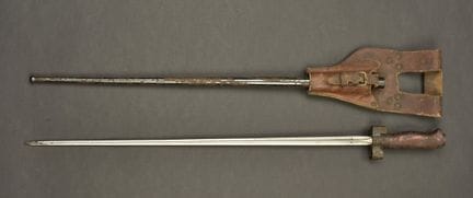 Spada a baionetta Lebel 1886 con impugnatura in fe