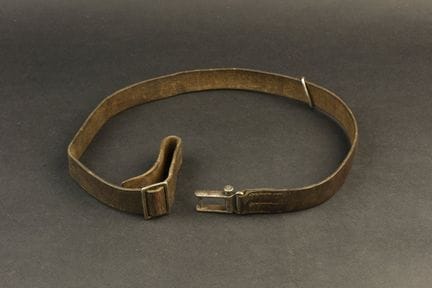 Lederriemen für das Gewehr 98. Aus braunem, karier