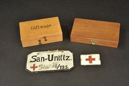 Deutsches Sanitätsset. Eine sehr schöne Plakette e