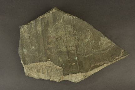 Fragment de la cloche de l'église Saint Martin de 