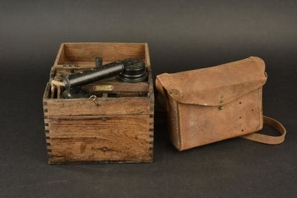 Téléphone de campagnes TM16 et sacoche à pile de s